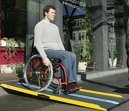 Rampes pour fauteuil roulant